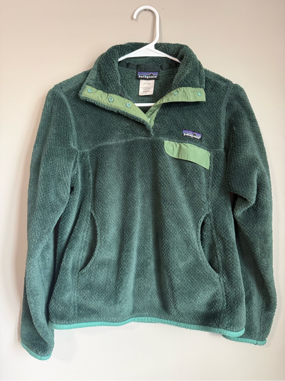 Patagonia Green Fleece Pullover with Light Green Trim Size Small